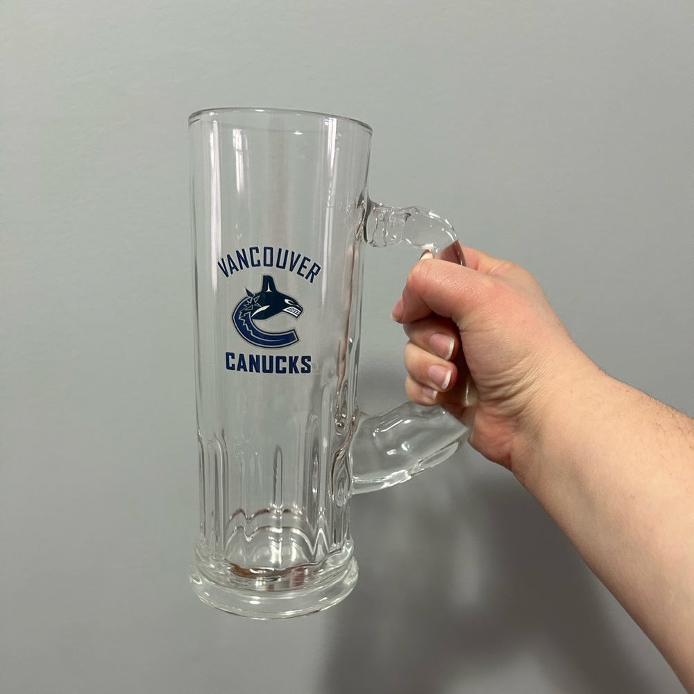 NHL Vancouver Canucks tall drinking glass